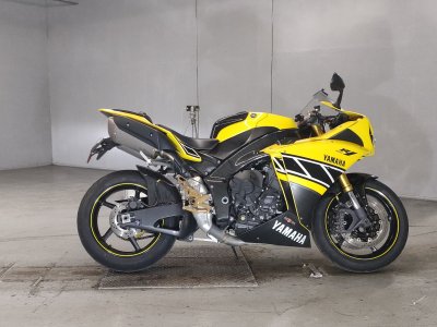 Yamaha YZF-R1