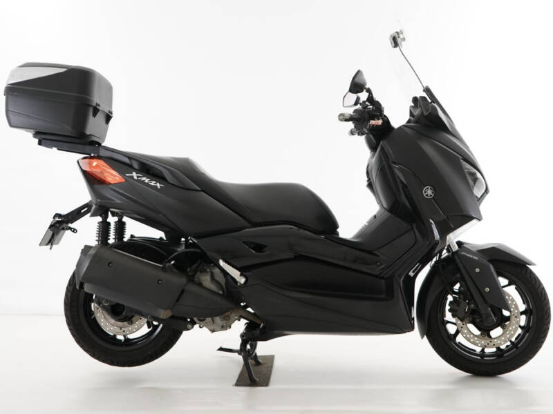 Yamaha X-MAX250