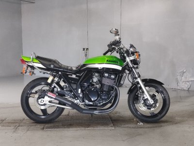 Kawasaki ZRX400