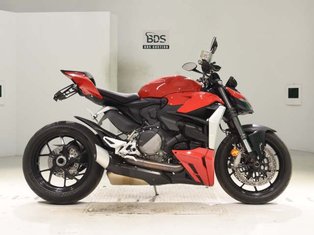 Ducati STREET FIGHTER V2