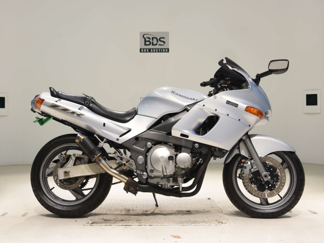 Kawasaki ZZ-R400