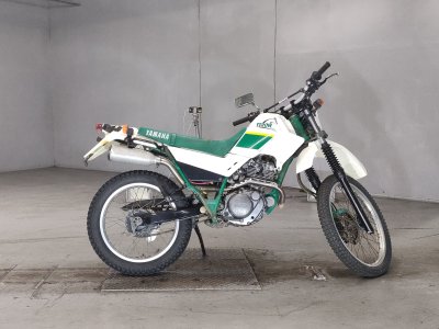 Yamaha SEROW XT225
