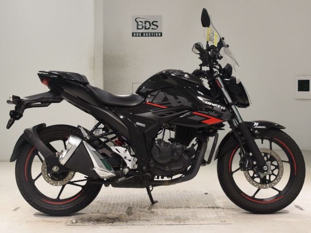Suzuki GIXXER150