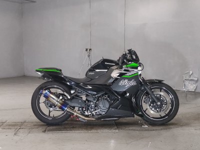 Kawasaki NINJA400