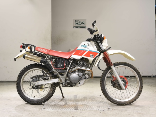 Yamaha SEROW XT225