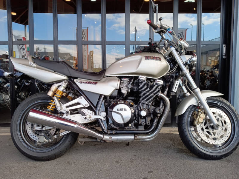 Yamaha XJR1200