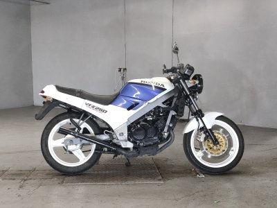 Honda VTZ250