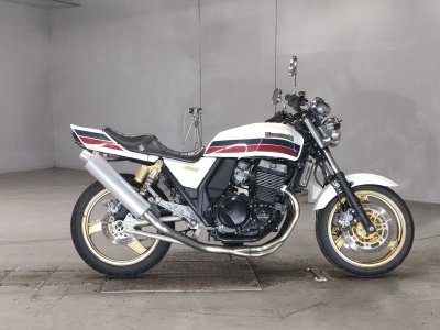 Kawasaki ZRX400