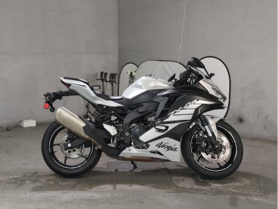 Kawasaki ninja zx-4r se