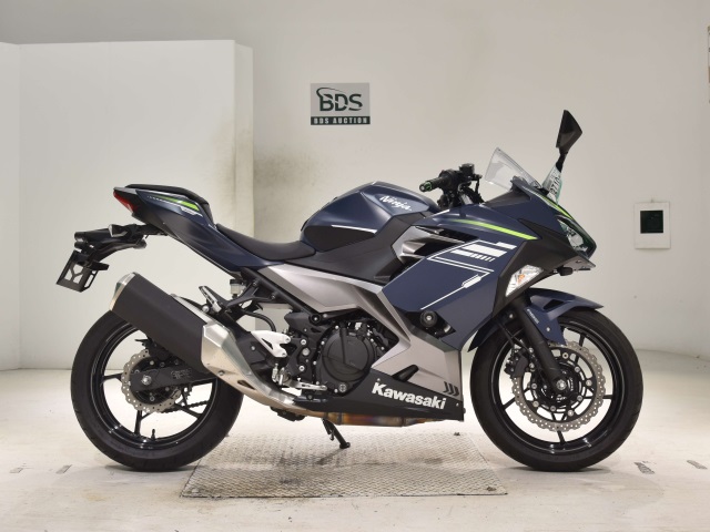 Kawasaki NINJA400