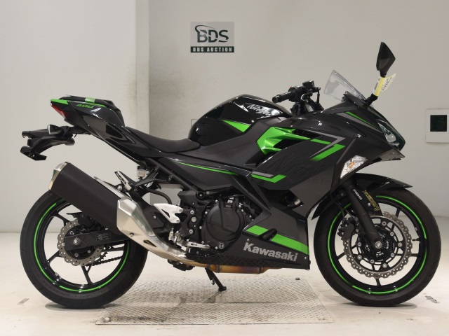 Kawasaki NINJA400