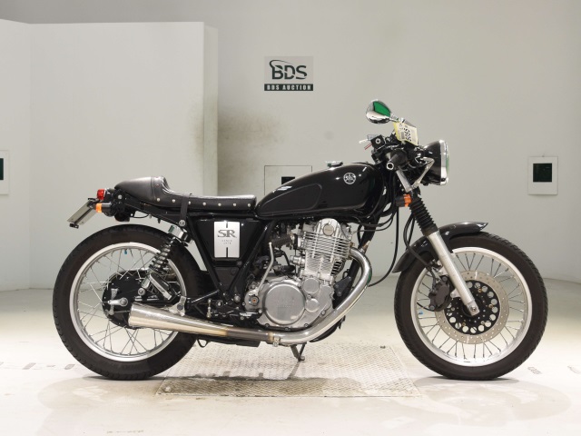 Yamaha SR400
