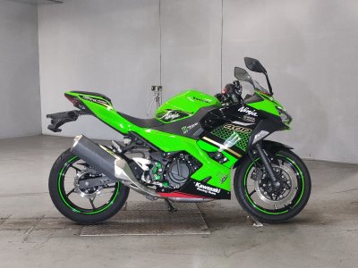 Kawasaki NINJA400