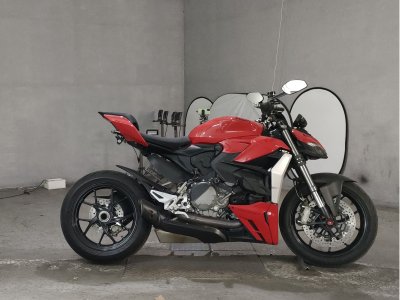 Ducati STREETFIGHTER V2