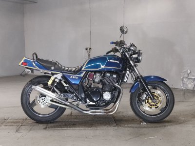 Kawasaki ZRX400