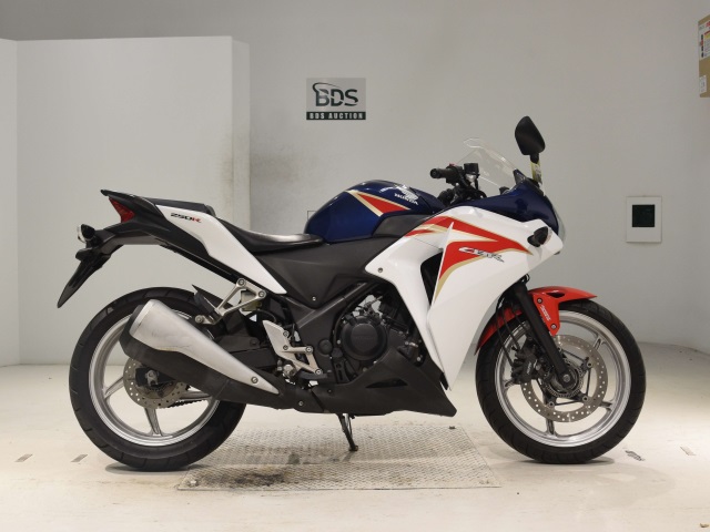 Honda CBR250RA