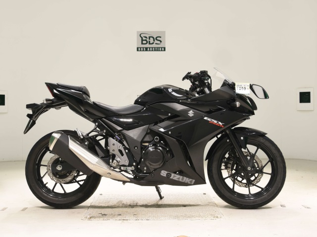 Suzuki GSX250R