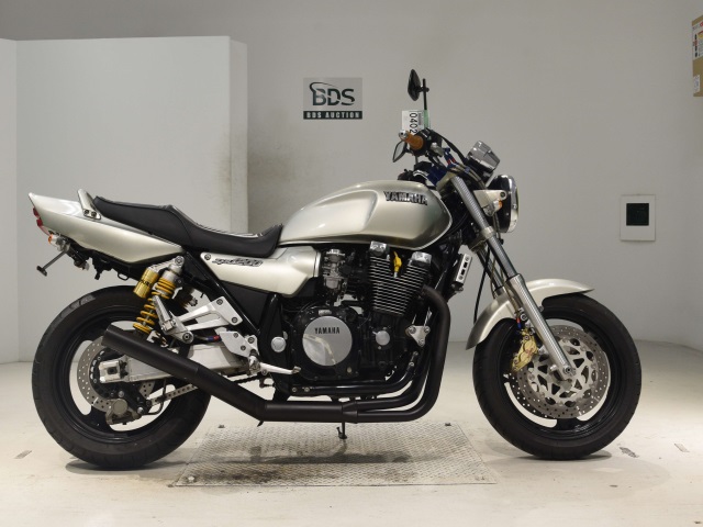 Yamaha XJR1200