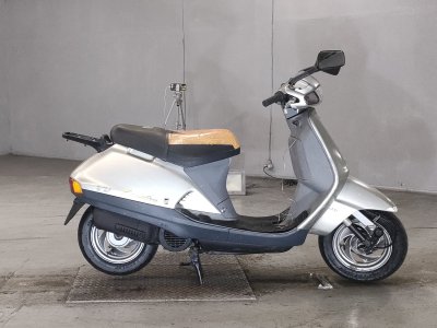 Honda LEAD90