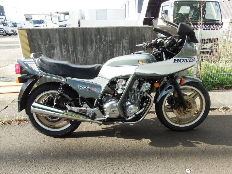 Honda CB900