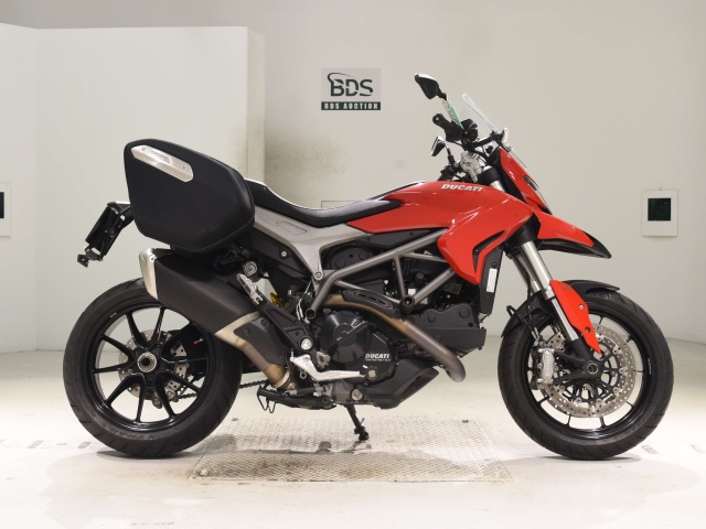 Ducati HYPERSTRADA 821