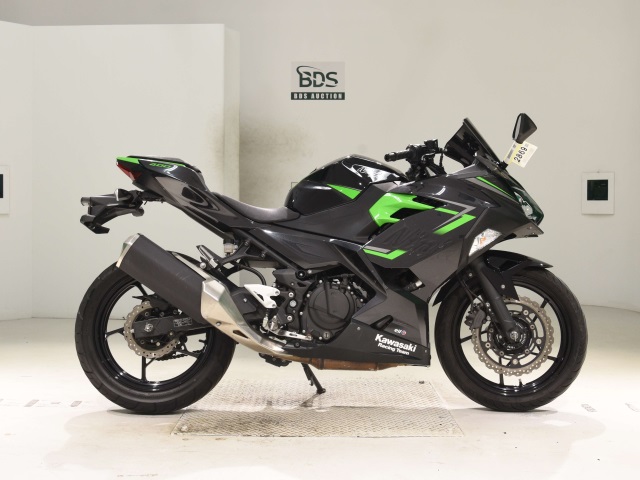 Kawasaki NINJA400