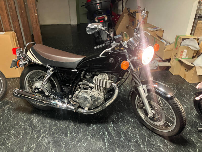 Yamaha SR400