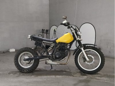 Yamaha TW225