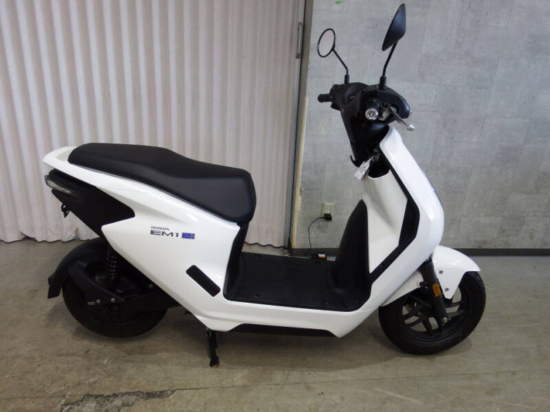 Honda EM1E: