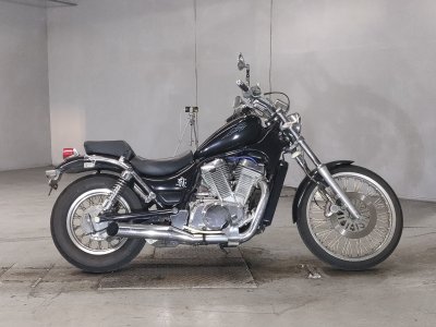 Suzuki INTRUDER 400