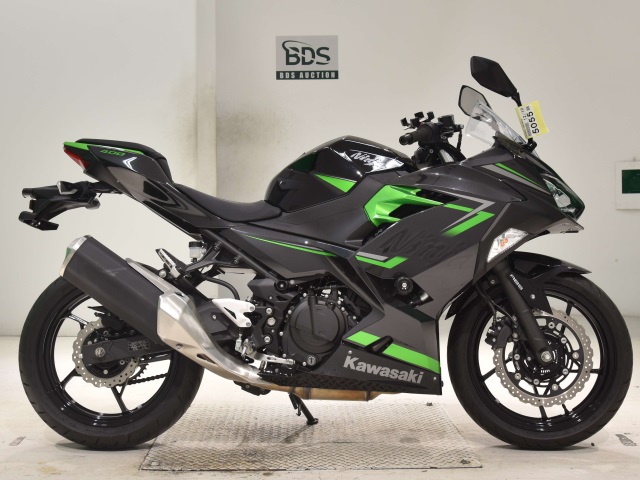 Kawasaki NINJA400