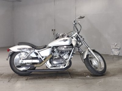 Honda MAGNA250