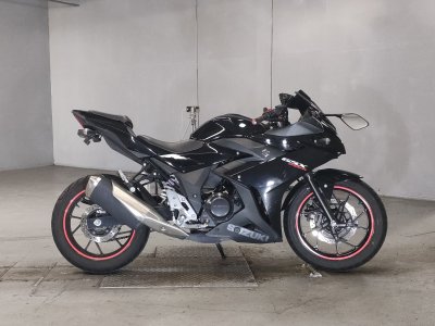 Suzuki GSX250R