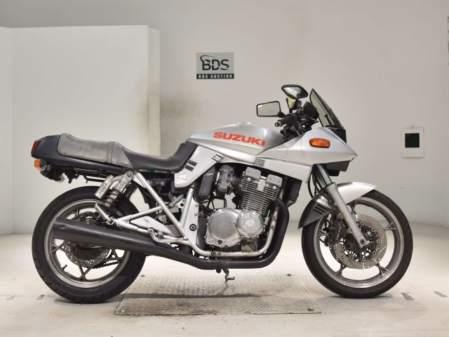 Suzuki GSX400S KATANA