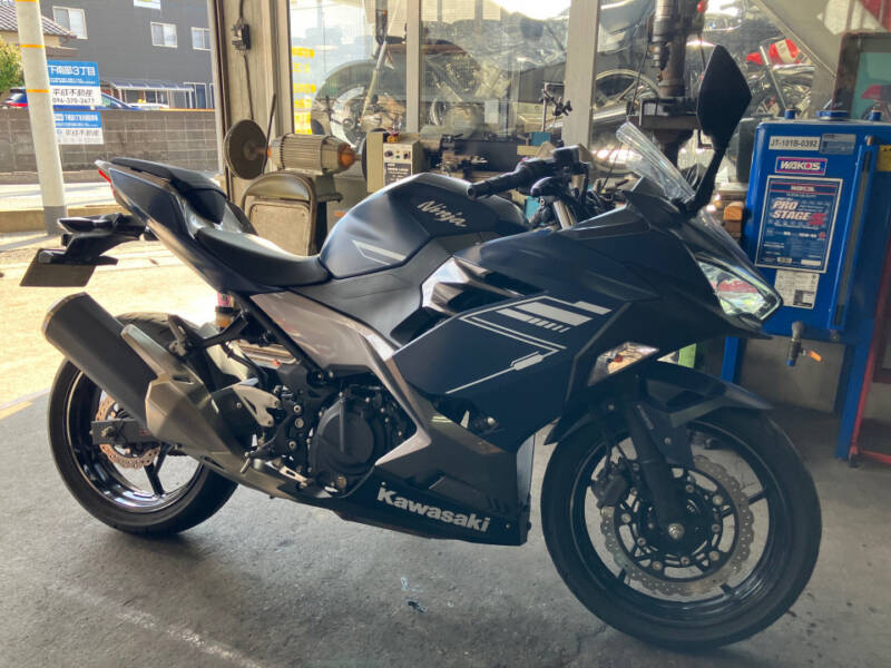 Kawasaki NINJA400