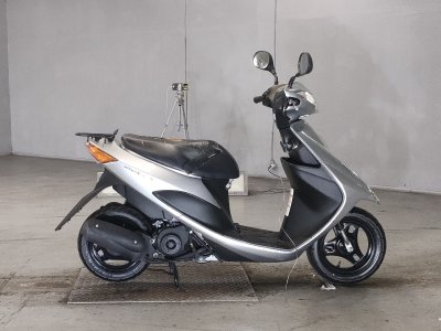 Suzuki ADDRESS V50