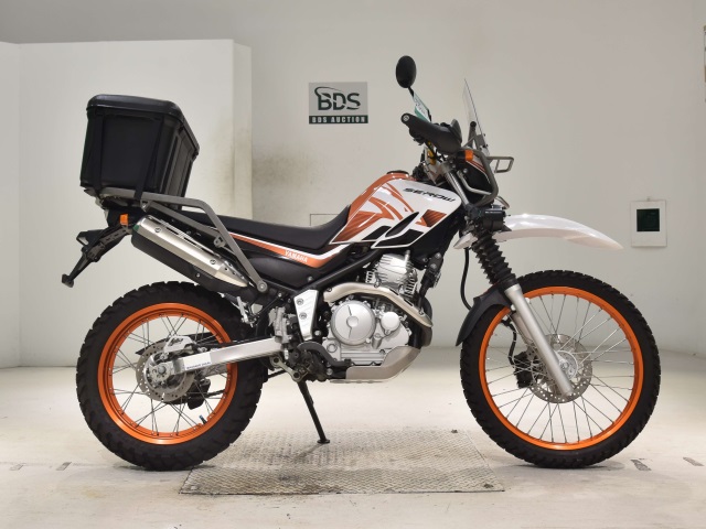 Yamaha SEROW XT225