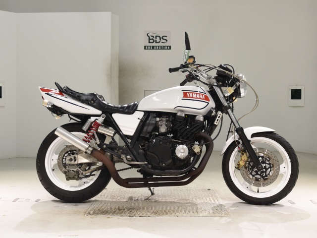 Yamaha XJR400