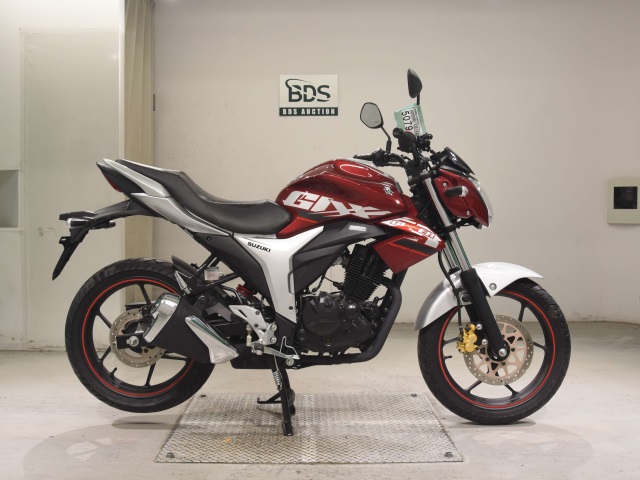 Suzuki GIXXER150