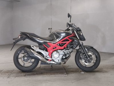 Suzuki GLADIUS SFV400