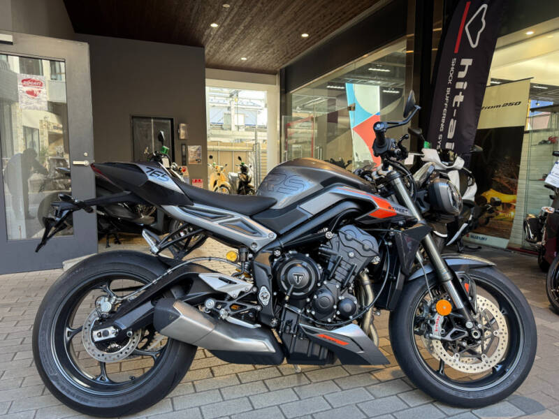 Triumph STREET TRIPLE RS