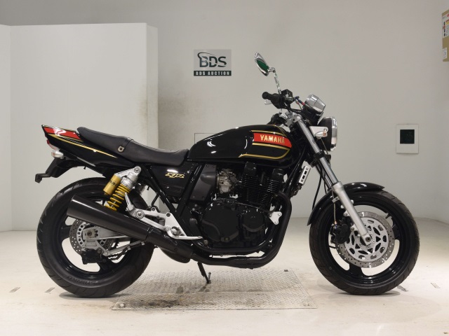Yamaha XJR400
