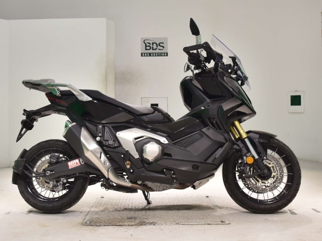 Honda X-ADV750-2