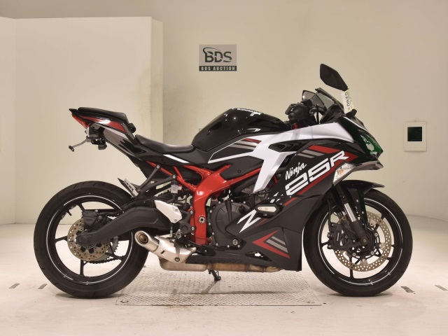Kawasaki NINJA ZX-25R 2021