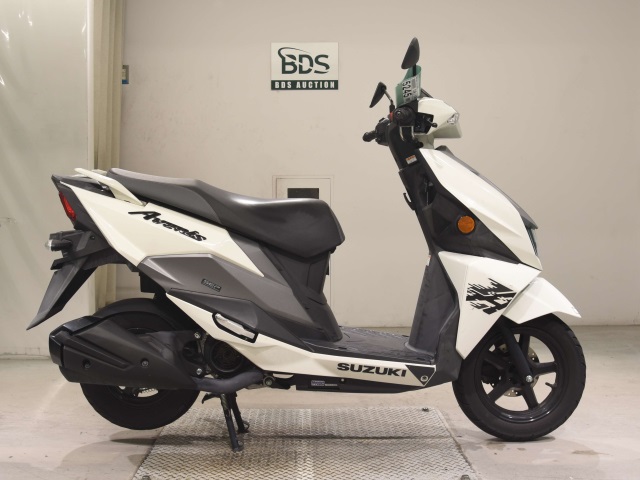 Suzuki AVENIS125