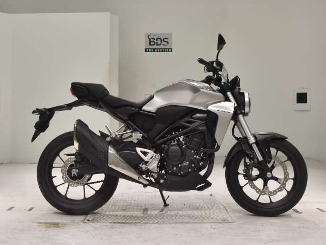 Honda CB250R 2018