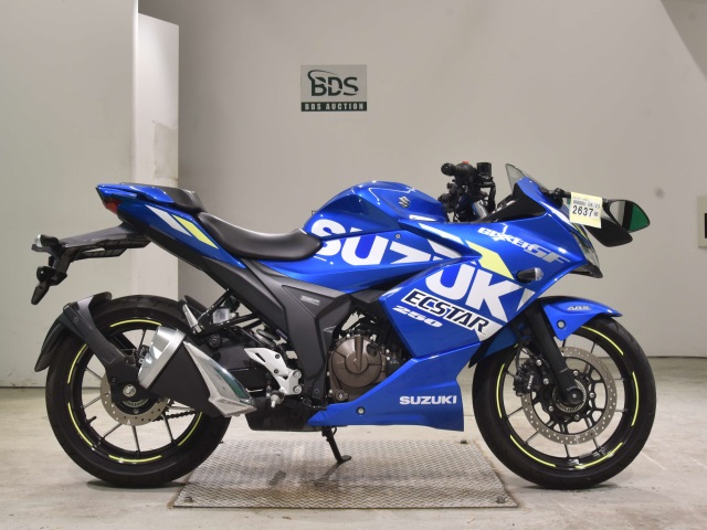 Suzuki GIXXER250SF