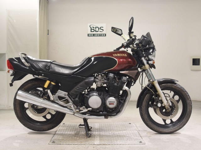 Yamaha XJ750E 1985