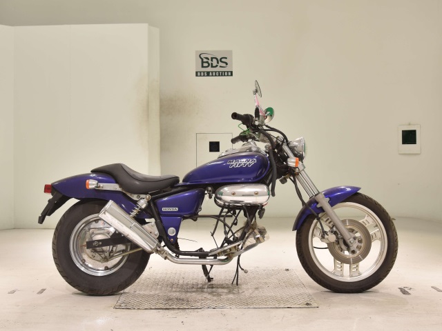Honda MAGNA50 2004
