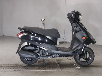 Yamaha AXIS Z 2021